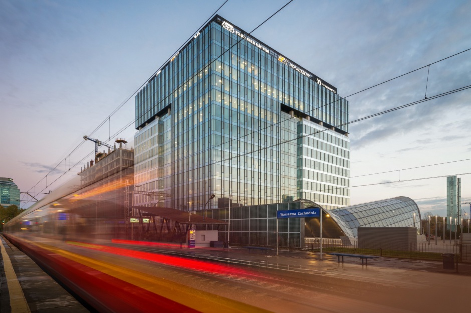 West Station Biura serwisowe, ubezpieczenia i... deweloper. Tak zapełnia się West Station