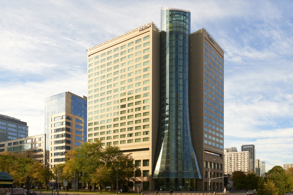 Westin Hotel, Warszawa Katarczycy na zakupach. Znany hotel opuszcza portfel Skanska