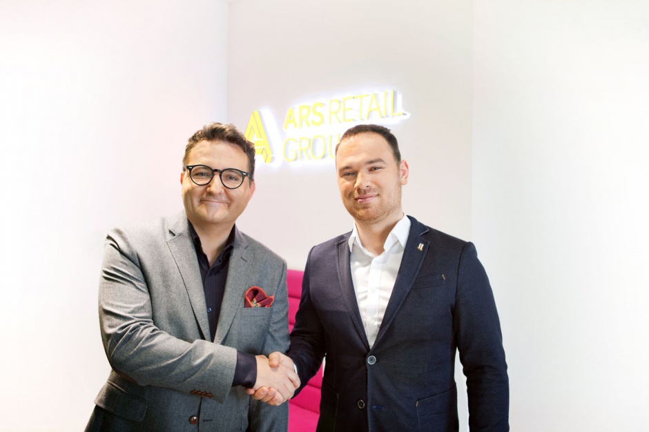 Łukasz Derlacki, właściciel ARS Retail Group i Konrad Jezierski, European Regional Manager Trespass Nietypowy mariaż na rynku retail