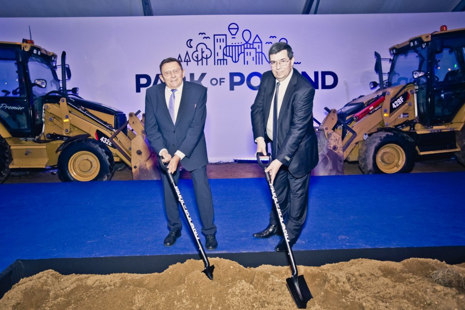 Na zdjęciu od lewej znajdują się: Józef Kurek, burmistrz Mszczonowa oraz Mooky Greidinger, inwestor, Global City Holdings (mat.pras.)