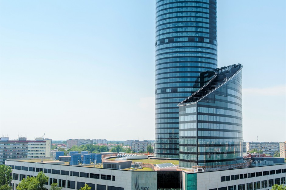 Najemca rozrasta się w Sky Tower