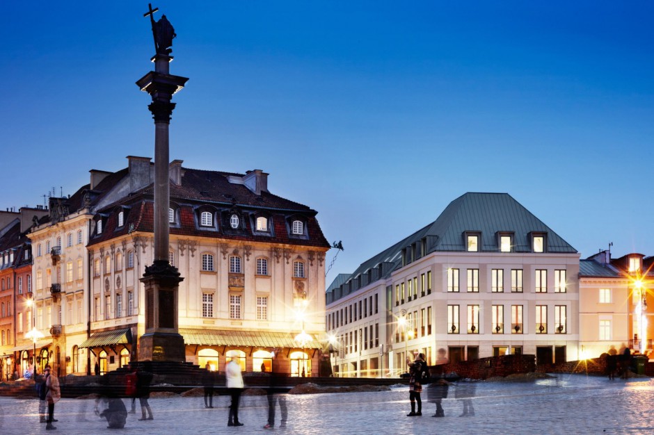 Plac Zamkowy – Business with Heritage HolidayCheck postawił na standard biurowca
