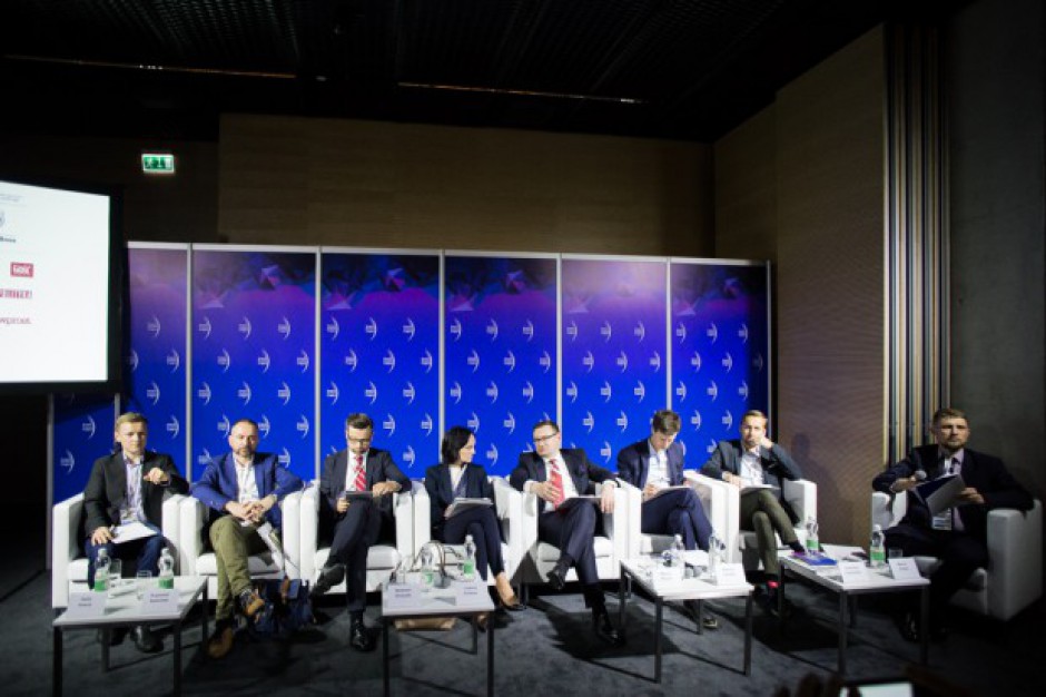 Na zdj. uczestnicy debaty "Nowy konsument, nowa ekonomia", fot. PTWP EEC 2017: Nowa ekonomia dostosowana do nowego konsumenta