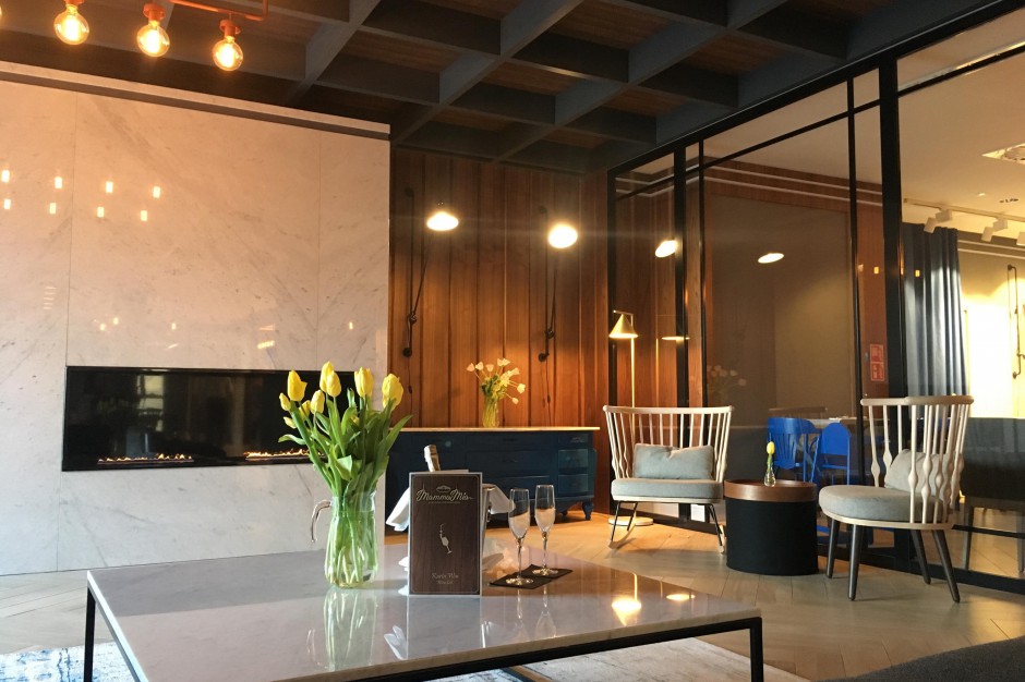 Hotel Number One, lobby (mat.pras.) Wyspa Spichrzów ma wzięcie. Jak radzi sobie nowy hotel?