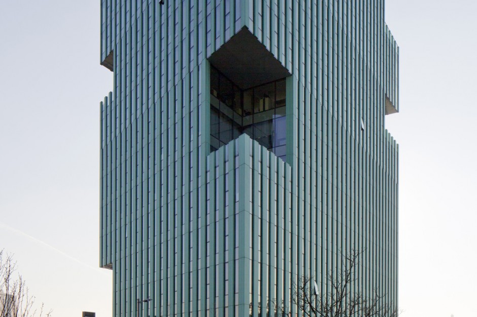 Pilot Tower UBM sprzedaje biurowiec w Krakowie