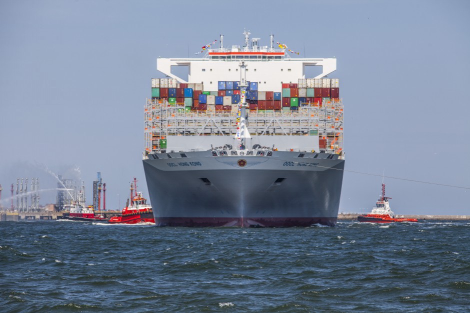 Największy kontenerowiec świata w Gdańsku, fot. portgdansk.pl Zobacz jak wygląda największy kontenerowiec świata