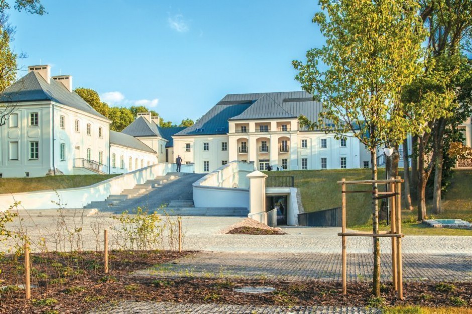 Zamek Janów Podlaski Specjalista od zabytków dyrektorem hotelu w Janowie Podlaskim