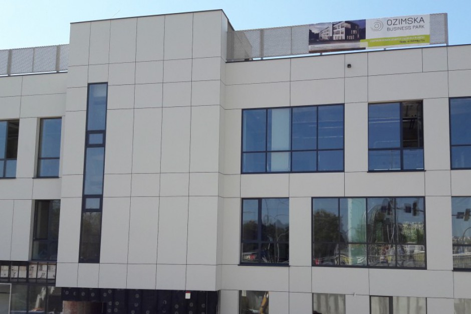 mat.pras. Kiedyś hurtownia, wkrótce biura. Ozimska Business Park wchodzi w kolejny etap zmian