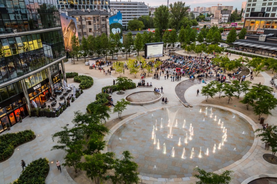 Plac Europejski (mat.pras.) Oktoberfest po polsku. Na placu Europejskim wielkie wydarzenie