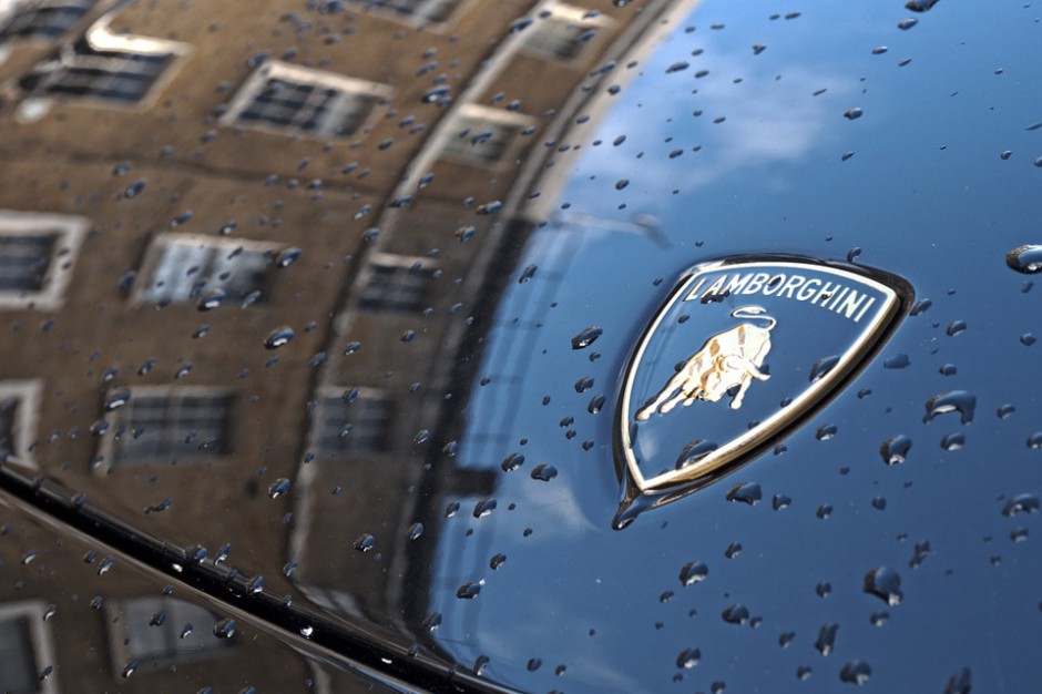 fot. Pixabay Lamborghini idzie tropem Ferrari. Otwiera nietypowy salon