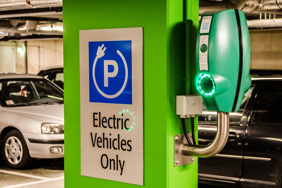 fot. PixaBay W Focus Bydgoszcz ruszyła stacja szybkiego ładowania aut elektrycznych. Pierwsza w kujawsko-pomorskiem