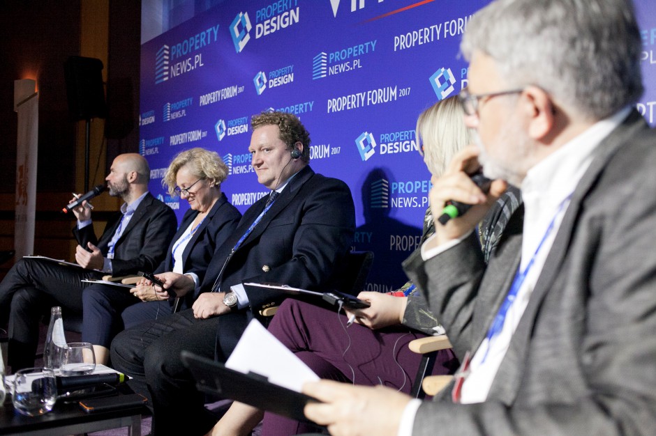 Uczestnicy debaty „Inwestycje. Co przyciąga, co odstrasza zagraniczny kapitał – 10 atutów Polski” 