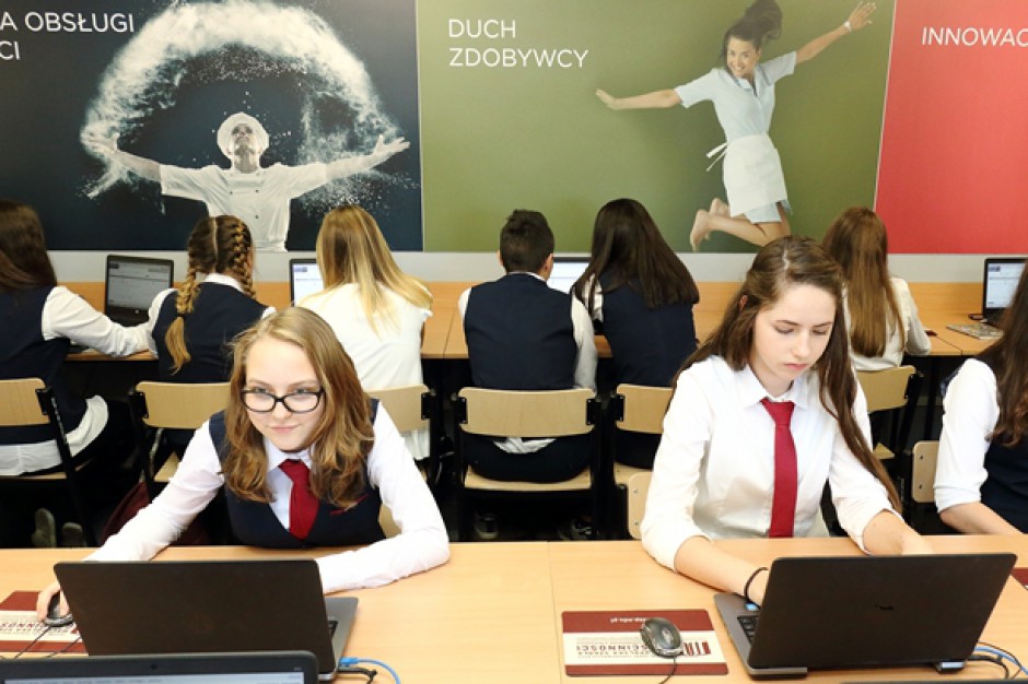 fot. mat. prasowe Małopolska Szkoła Gościnności w Myślenicach ma salę patronacką Orbis