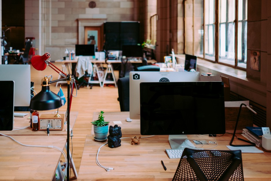 fot. Unsplash Pracownik jest najważniejszy - Facebook, Google i Apple już to wiedzą