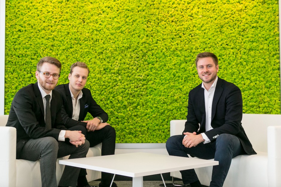 We wrześniu 2017 roku międzynarodowa firma doradcza Cushman & Wakefield zawarła umowę partnerstwa strategicznego z polskim startupem ShareSpace. Obie firmy będą dążyły do rozwoju i promowania rozwiązań technologicznych i komercyjnych umożliwiających zawieranie transakcji elastycznego najmu powierzchni biurowych oraz Mikołaj Niemczycki, Negocjator w dziale Powierzchni Biurowych w Cushman & Wakefield C&W i ShareSpace łączą siły. Co przyniesie współpraca korporacji ze start-upem?