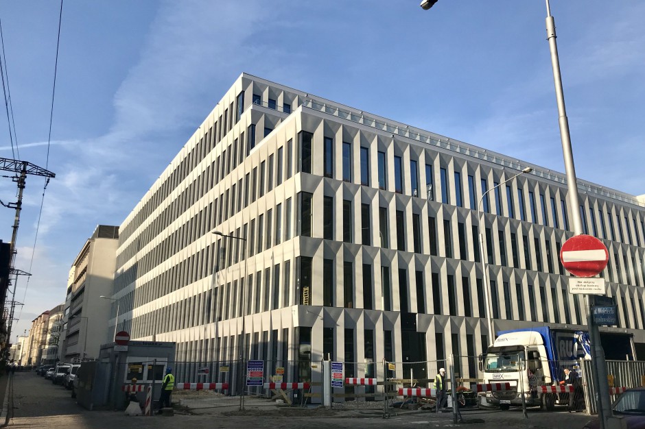 mat.pras. Retro Office House oddany do użytku i prawie całkowicie wynajęty