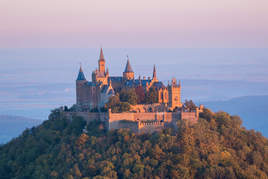 Fot. pixabay Hotel w bajkowym zamku La Mothe-Chandeniers? To możliwe.