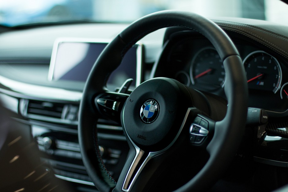 Sprzedaż nowych samochodów praktycznie nie istnieje. fot.Pixabay Koronawirus wymiótł klientów z salonów motoryzacyjnych