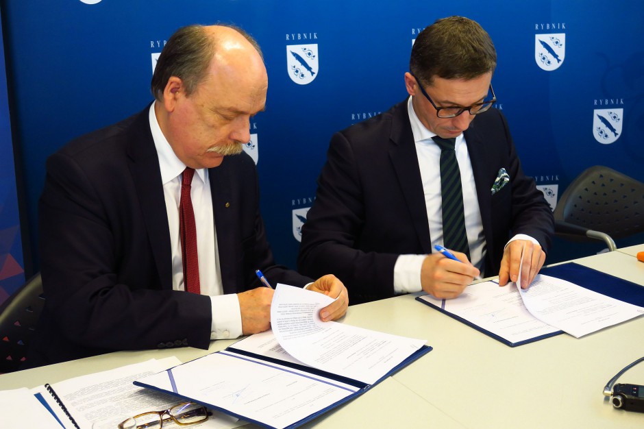 Podpisanie listu intencyjnego o współpracy przy zagospodarowaniu kolejowych gruntów w Rybniku W Rybniku powstanie ogromne centrum logistyczne. Miasto podpisało umowę z PKP