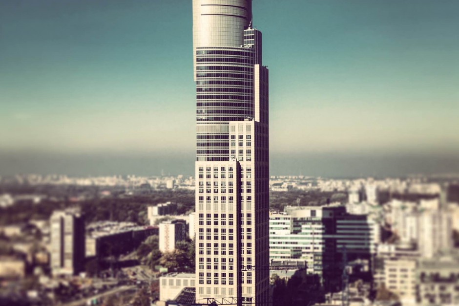 Warsaw Trade Tower Warsaw Trade Tower trzyma fason