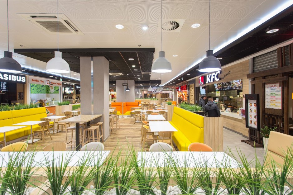 Arkady Wrocławskie_nowa strefa foodcourt (mat.pras.) Polacy chętnie jedzą na mieście