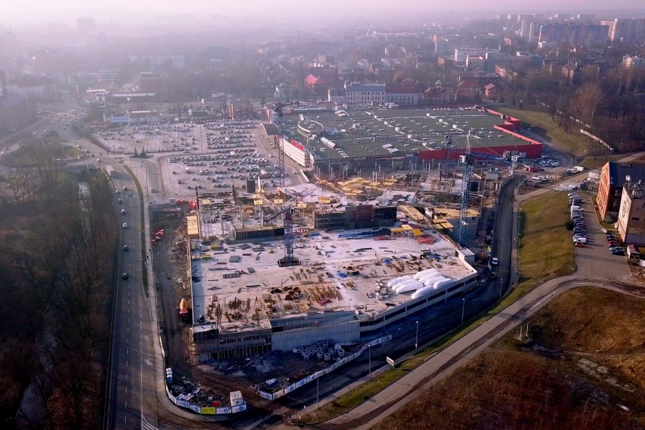 Centrum handlowe Platan Platan rośnie w oczach