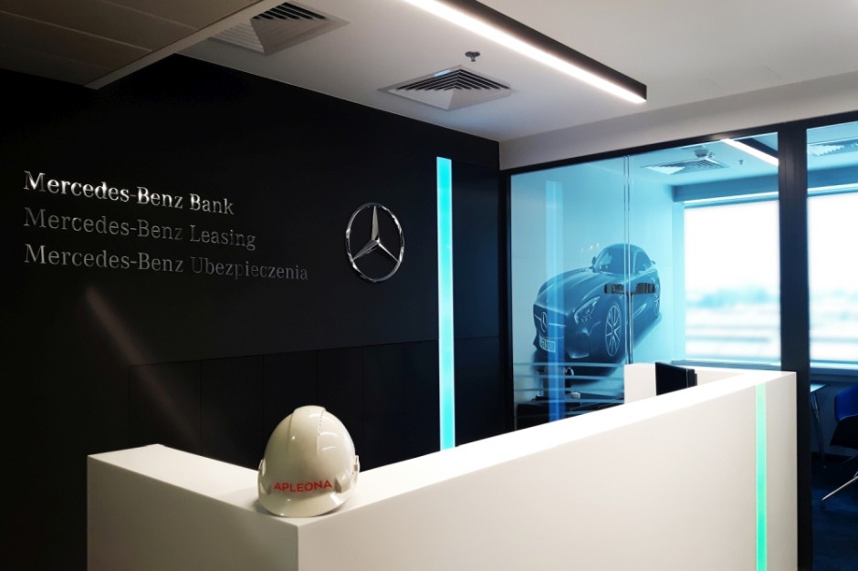 Nowe biuro Merecedesa Warszawskie biura Mercedesa w nowej odsłonie