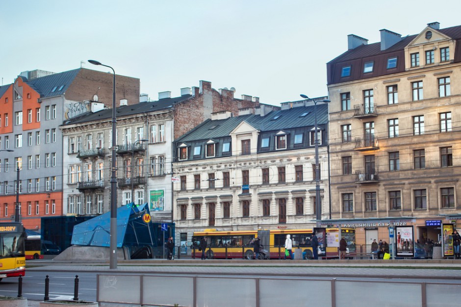 Warszawska dzielnica Praga, fot. Shutterstock, autorstwa Alexey Pevnev Ulice handlowe z prawdziwego zdarzenia? Prawobrzeżna Warszawa może być pierwsza w Polsce