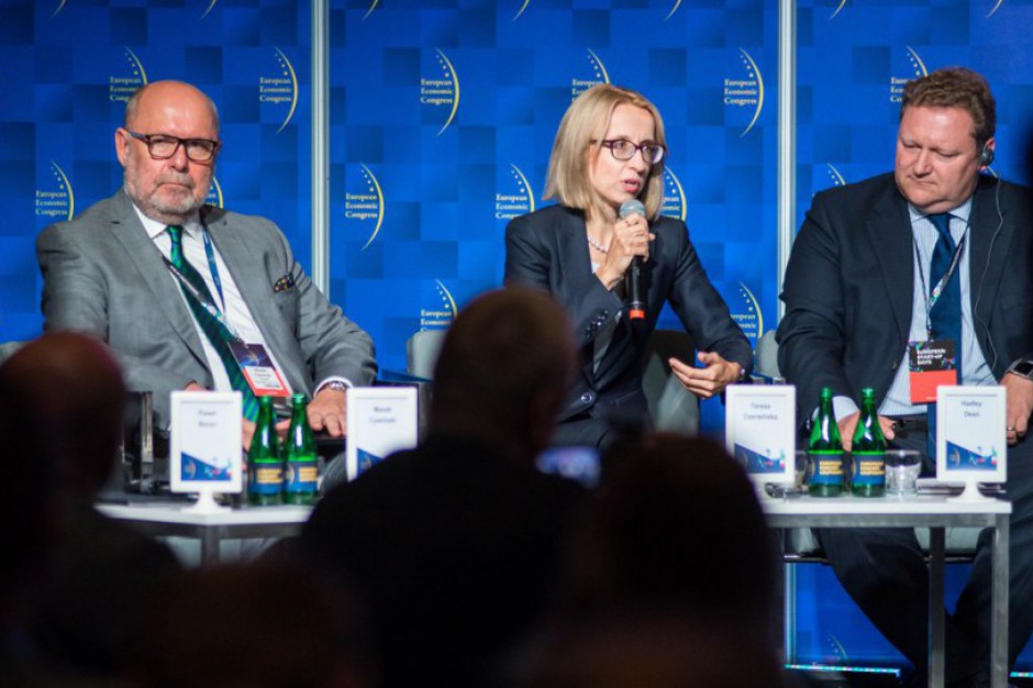 Czerwińska wzięła udział w panelu poświęconym inwestycjom (fot. MF/twitter) Teresa Czerwińska na EEC: Zależy nam, by przyciągać inwestycje związane z kreacją miejsc pracy