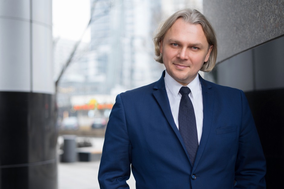 Krzysztof Czekalski, dyrektor ds. technicznych w Dziale Powierzchni Przemysłowych i Magazynowych w firmie Cresa. Magazyny BTS na topie