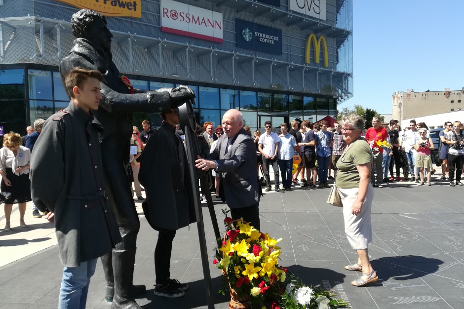 Fot. mat. pras. W Sukcesji na imieninach