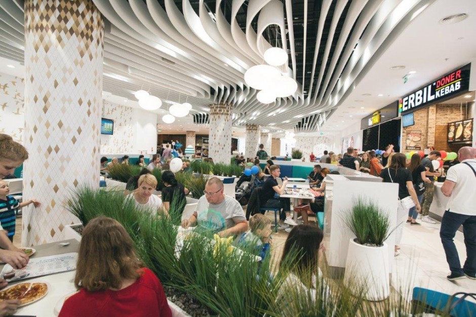 Fot. Galeria Wisła (mat.pras.) Foodcourt przyciąga do Galerii Wisła. Liczba klientów wzrosła znacząco