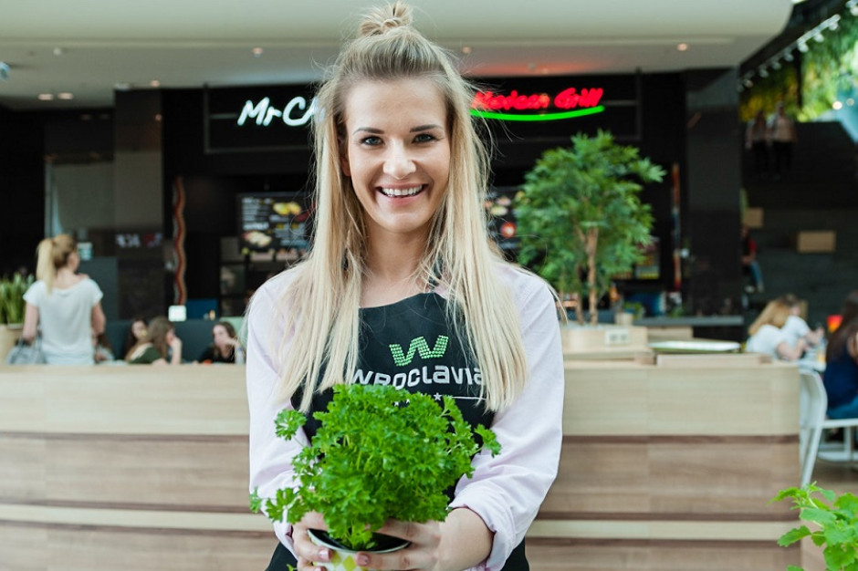 Beata Śniechowska, ambasadorka strefy Grand Kitchen Wroclavii Wroclavia wita wakacje