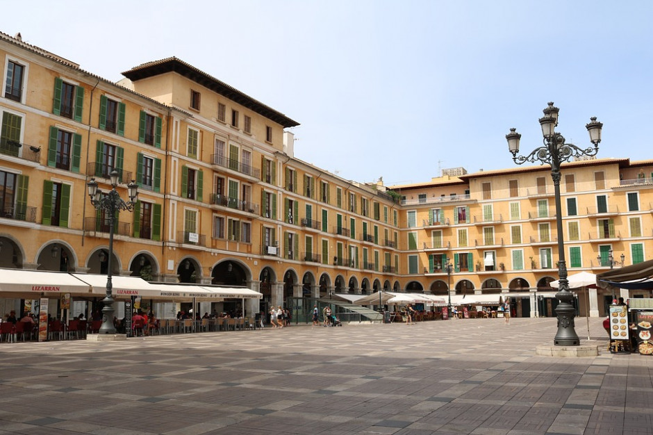 Palma de Mallorca, fot. Pixabay Bez nowych hoteli i mieszkań dla turystów. Stolica Majorki zmieniła przepisy