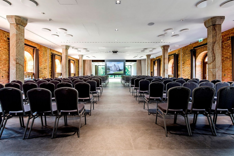 Uroczysko Siedmiu Stawów. Powozownia, sala konferencyjno-bankietowa. Fot. Mat. prasowe Nowe centrum konferencyjne w Uroczysku Siedmiu Stawów