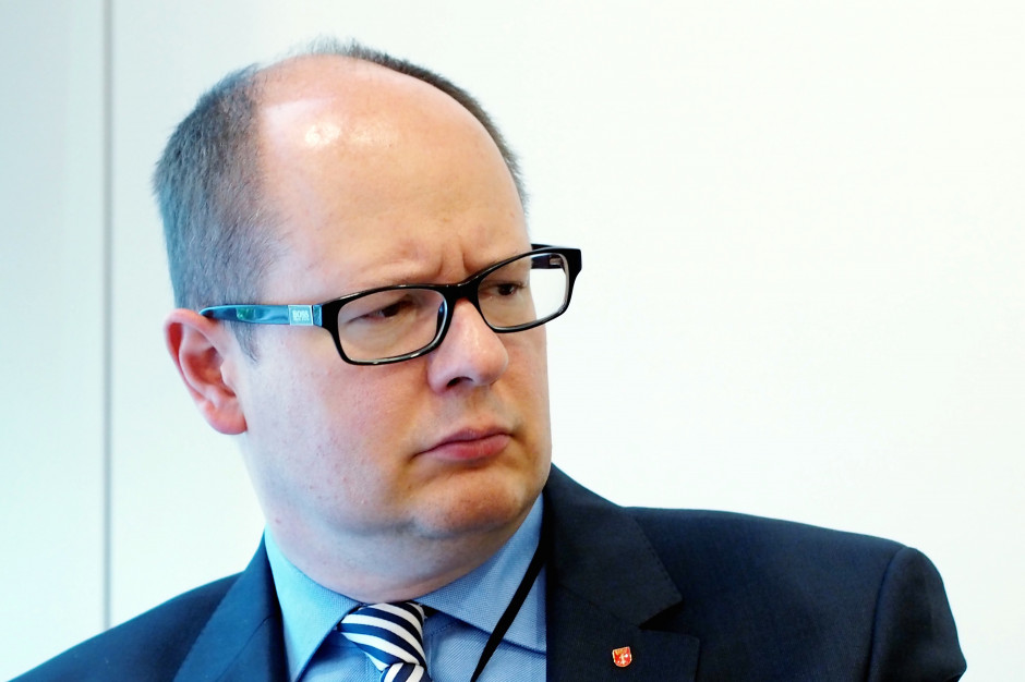 Prezydent Gdańska Paweł Adamowicz Rzecznik zaprzecza: prezydent Gdańska nie ma akcji firmy deweloperskiej