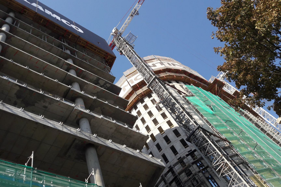 Warsaw HUB fot. PTWP Stołeczne wieże pną się w górę. Zaglądamy na plac budowy The Warsaw HUB