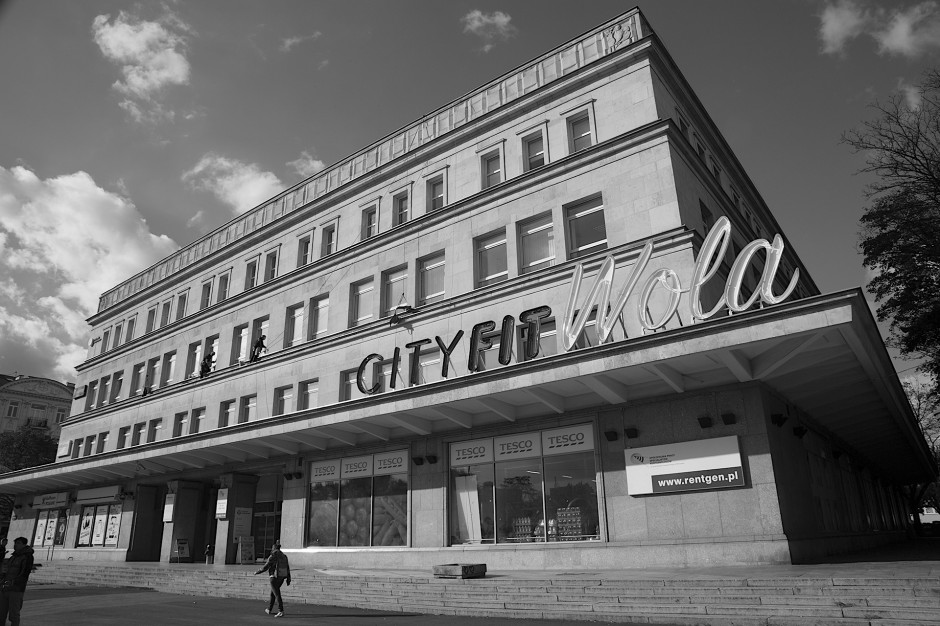 mat.pras. PDT na Woli odzyskał neon, ale w nowej wersji