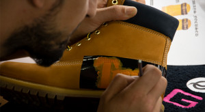Kultowy „żółty but” Timberland kończy 45 lat. Marka szykuje technologiczną premierę