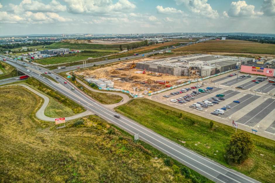 mat.pras. Cel - aglomeracja. 6B47 liczy na outlet o ponadregionalnym zasięgu
