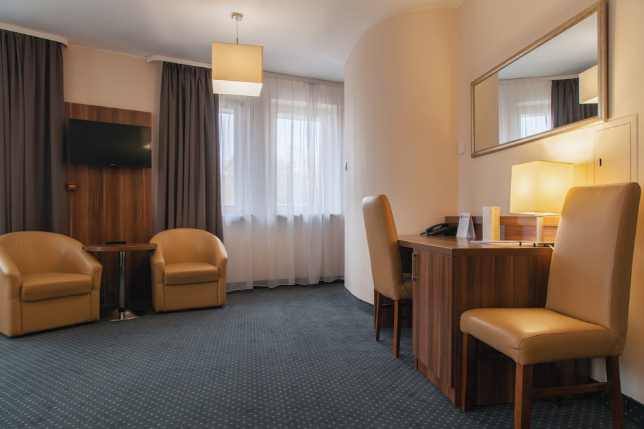 mat. pras. Best Western Hotel Poleczki bogatszy w pokoje