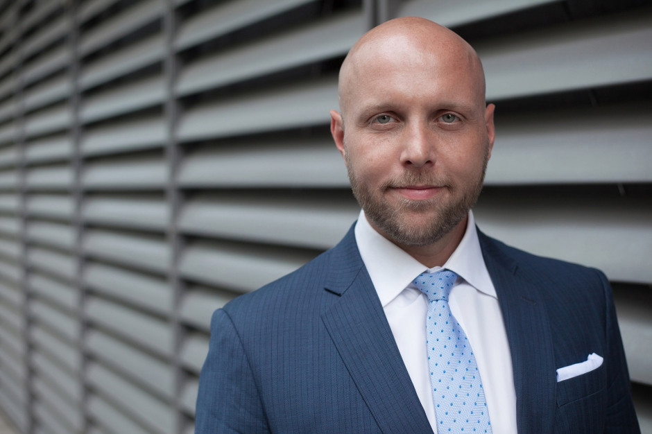 Tom Listowski, Partner, Dyrektor Działu Powierzchni Przemysłowych i Magazynowych na Europę Środkowo-Wschodnią w firmie Cresa Wskaźnik pustostanów w magazynach jeszcze nigdy nie był taki niski
