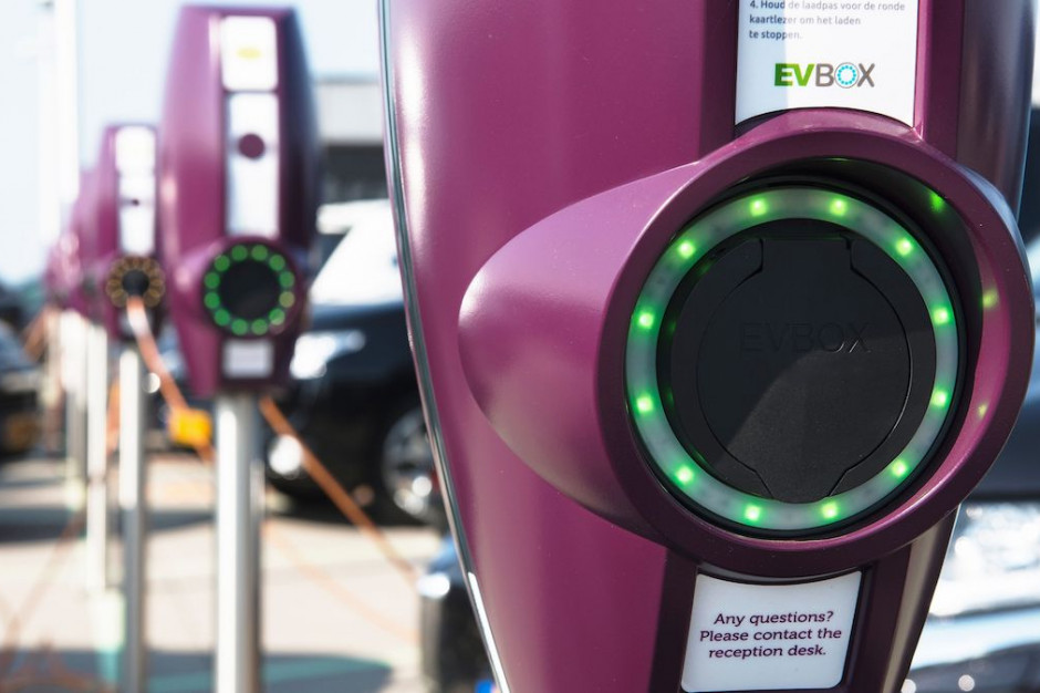 mat. pras. Silesia Outlet z elektrycznym doładowaniem