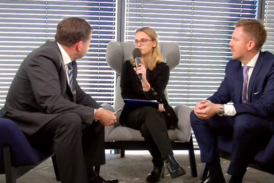 John Palmer, dyrektor zespołu doradztwa inwestycyjnego w sektorze nieruchomości magazynowych i przemysłowych, Savills i Tomasz Buras, dyrektor zarządzający Savills w Polsce Tomasz Buras i John Palmer o nowej strukturze i kondycji rynku magazynowego w Polsce