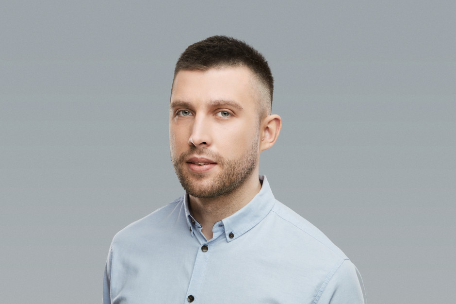 Tomasz Kiebus, Business Unit Manager marki Rhino w Grinn. Jak skutecznie zarządzać zużyciem energii w magazynach?