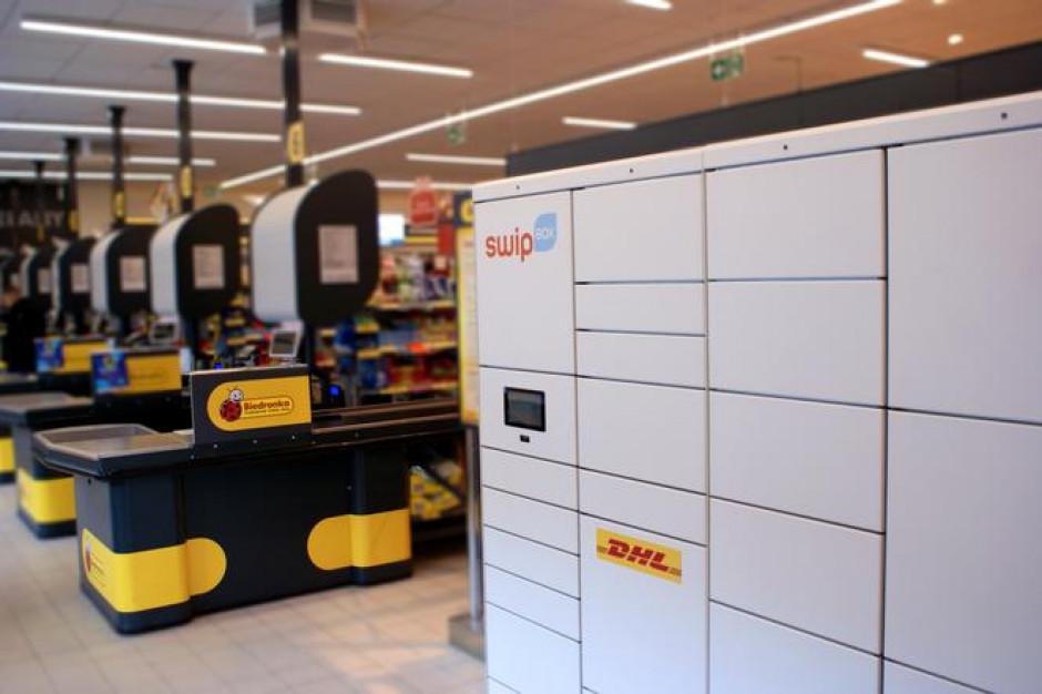 DHL Express wchodzi do Biedronki i Carrefoura