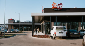 Więcej gastronomii i usług w Vis à Vis Wilanów