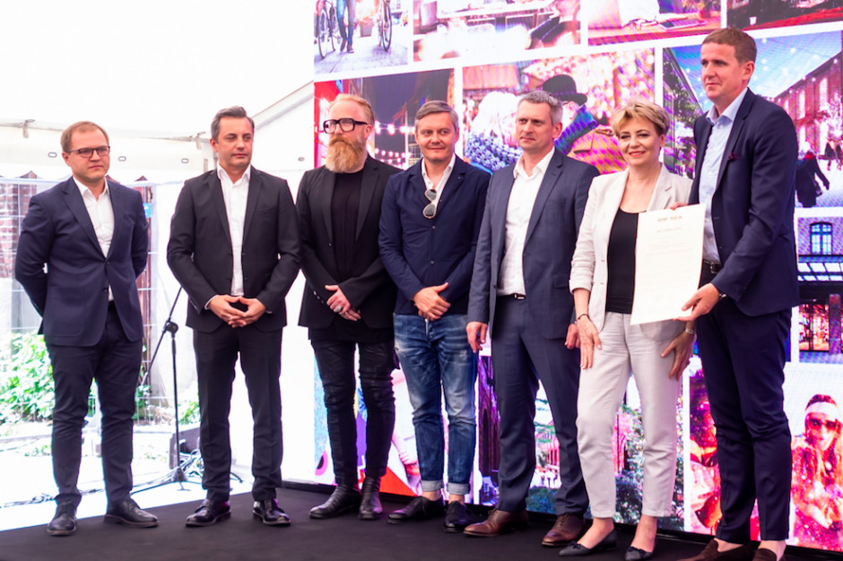 mat.pras. Miastotwórcza inwestycja Echo z kamieniem węgielnym