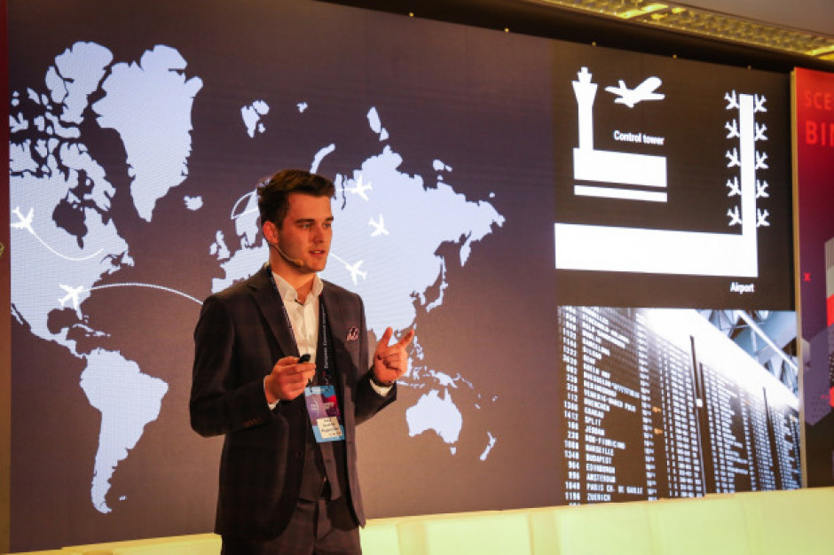 CEO ProperGate Rafał Grudzień zaprezentował ideę rozwiązania podczas Start-Up Challenge Fot. PTWP Koniec z przestojami na budowie