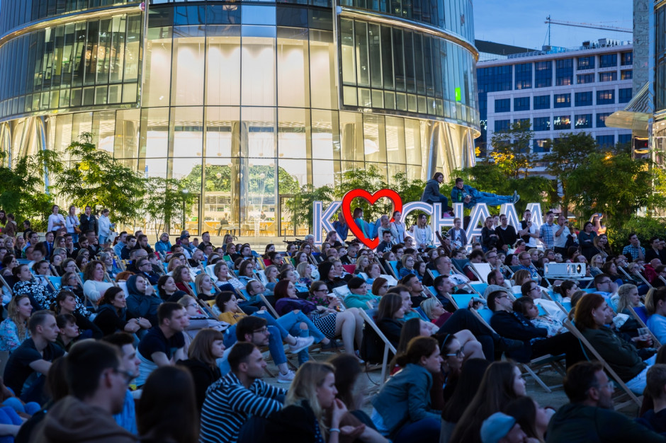 Kino letnie na placu Europejskim. mat. pras. Letni festiwal filmowy na placu Europejskim